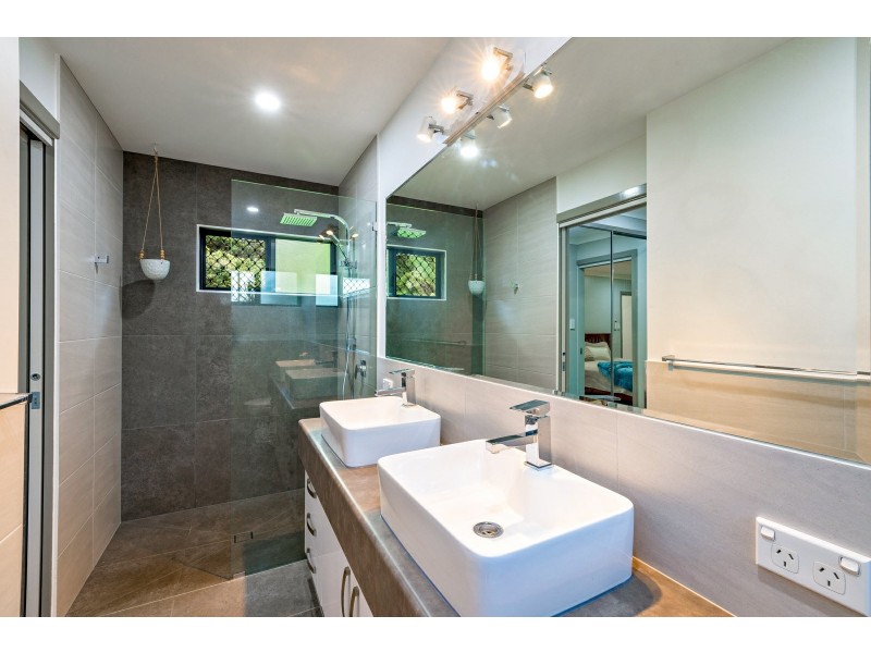 5 Kym Close, Bayview Heights QLD 4868