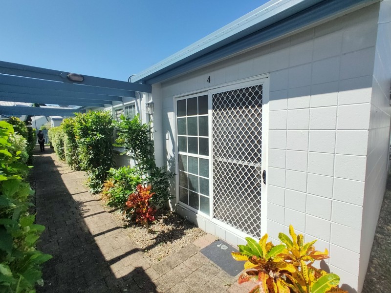 4/485 McCoombe Street, Mooroobool QLD 4870