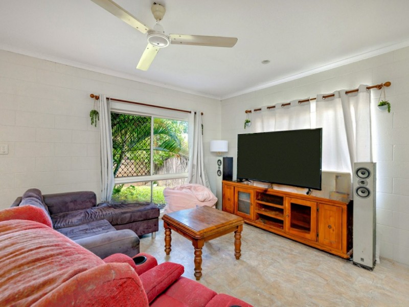 11 Lorraine Close, Bentley Park QLD 4869