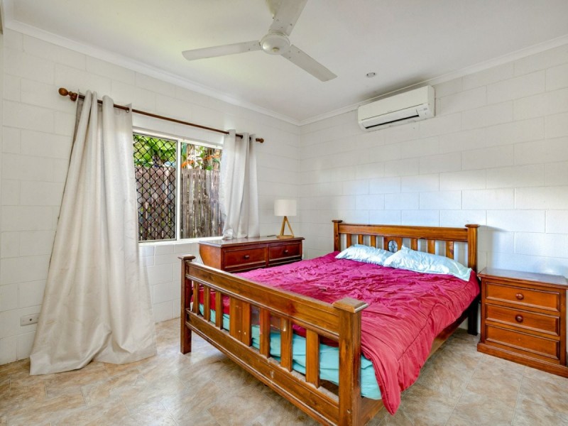 11 Lorraine Close, Bentley Park QLD 4869