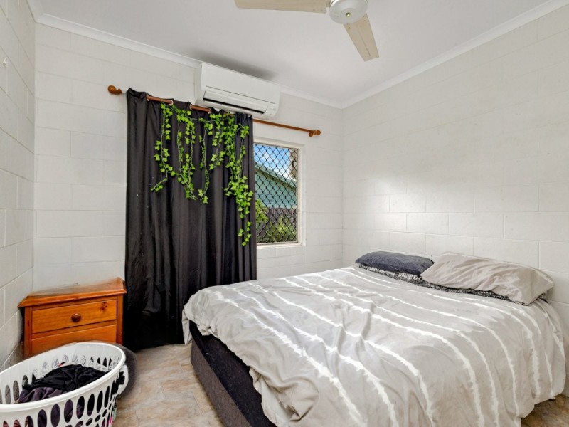 11 Lorraine Close, Bentley Park QLD 4869