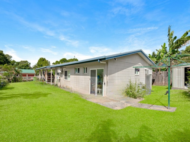 11 Lorraine Close, Bentley Park QLD 4869