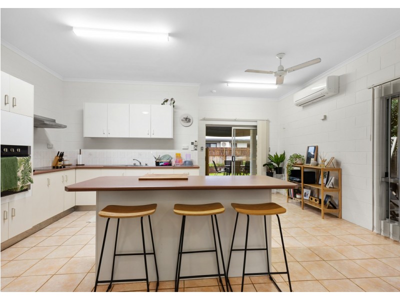 417 Kamerunga Road, Redlynch QLD 4870