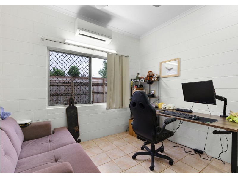 417 Kamerunga Road, Redlynch QLD 4870