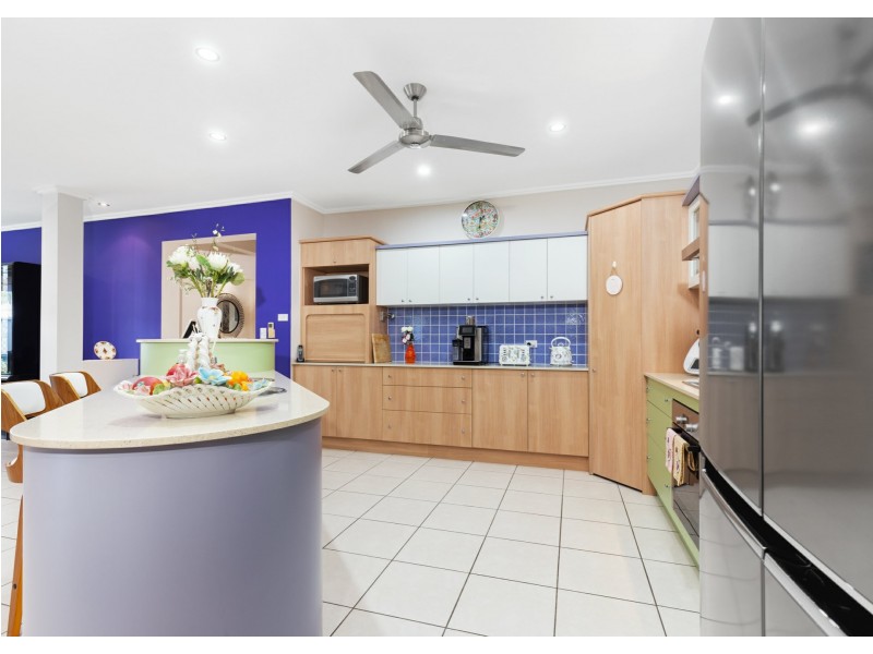 13 Gamburra Drive, Redlynch QLD 4870
