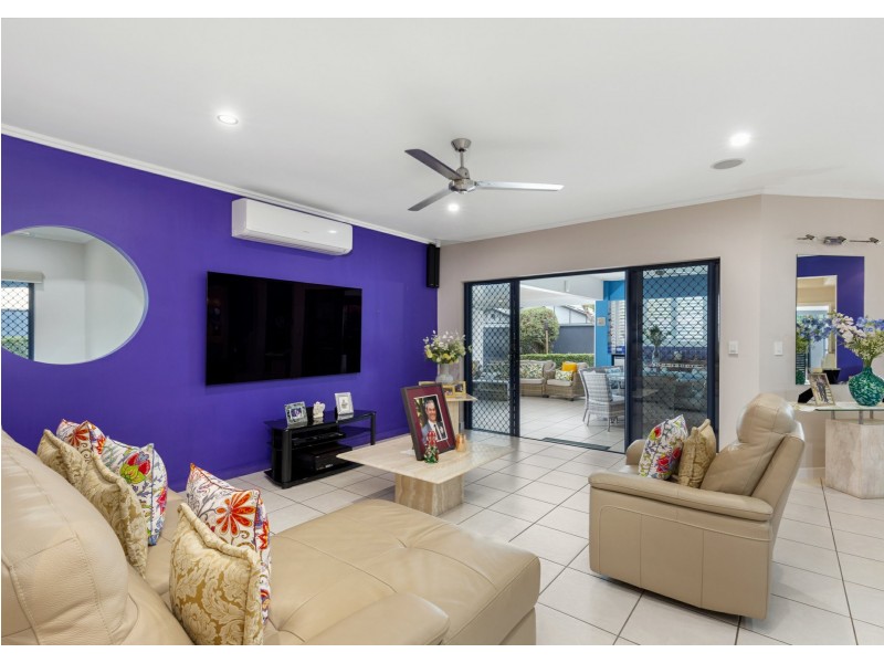 13 Gamburra Drive, Redlynch QLD 4870