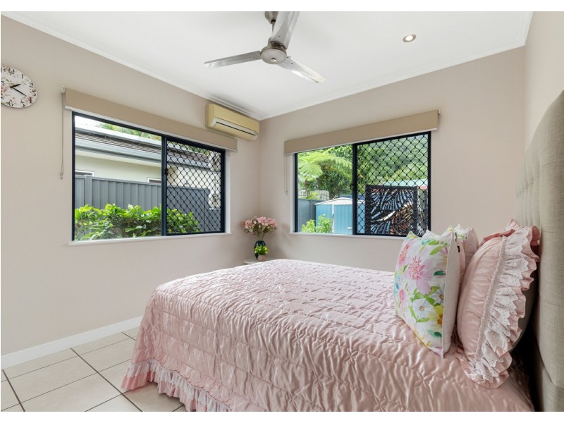 13 Gamburra Drive, Redlynch QLD 4870