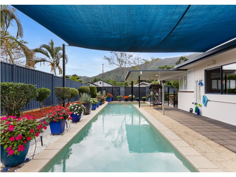 13 Gamburra Drive, Redlynch QLD 4870