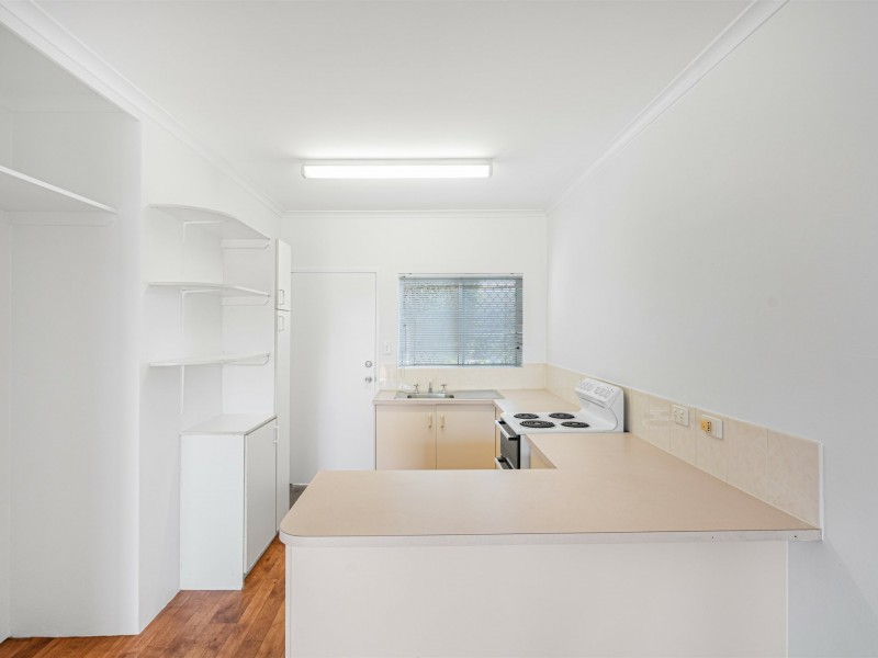 13/401-409 McCoombe Street, Mooroobool QLD 4870