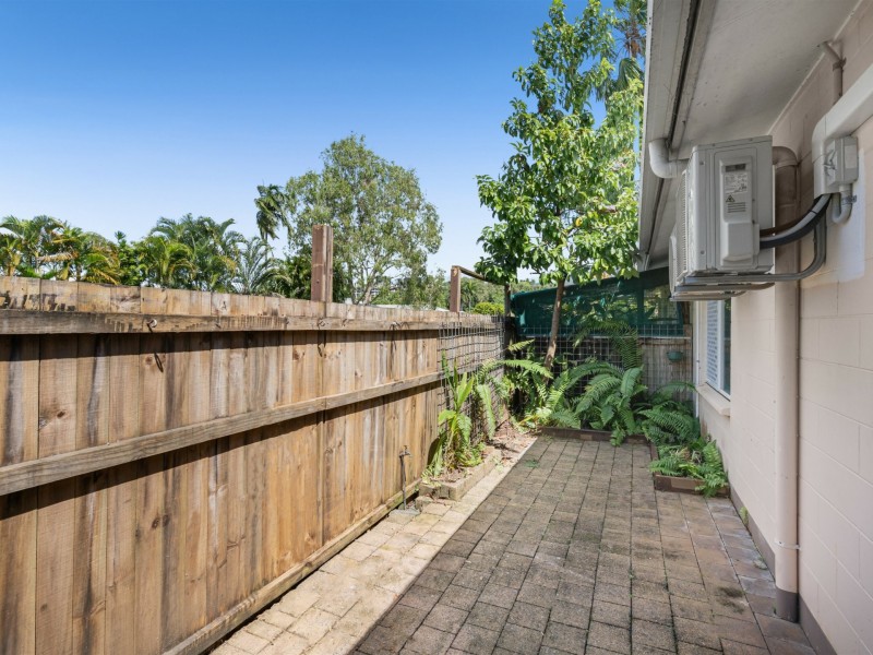 13/401-409 McCoombe Street, Mooroobool QLD 4870