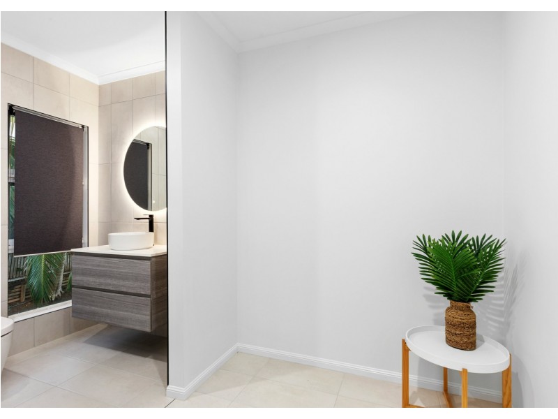 1 Findlay Street, Brinsmead QLD 4870