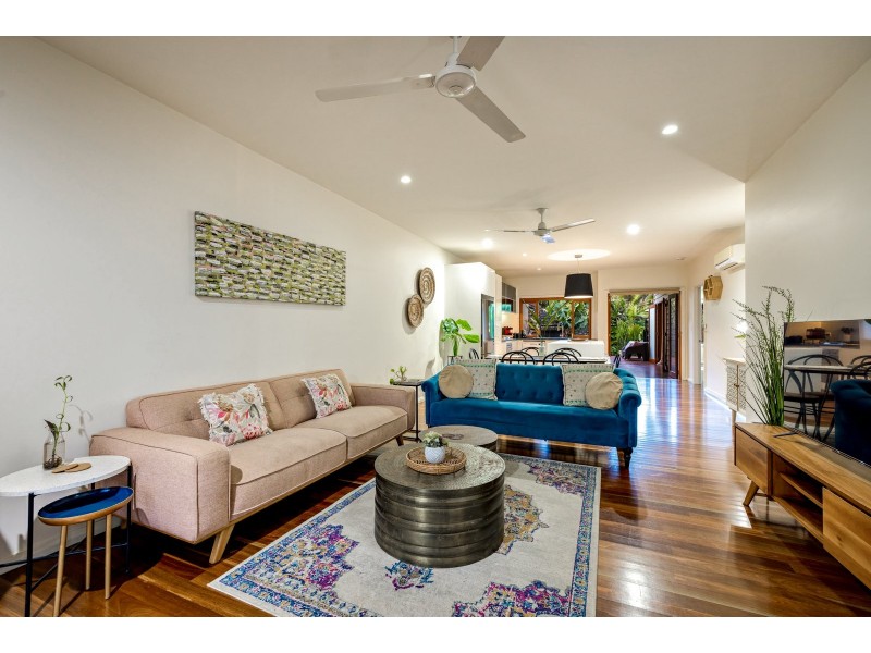 16 Keirle Avenue, Whitfield QLD 4870