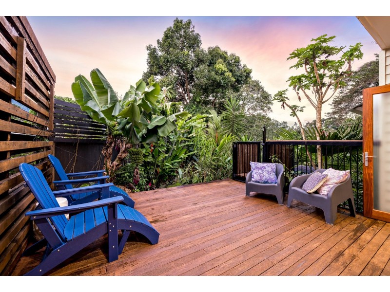 16 Keirle Avenue, Whitfield QLD 4870