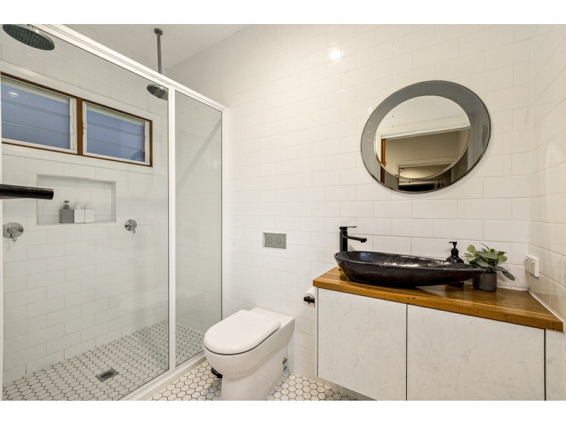 16 Keirle Avenue, Whitfield QLD 4870