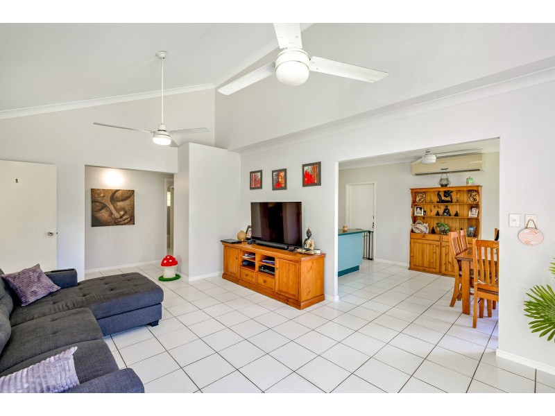 9 Lae Street, Trinity Beach QLD 4879