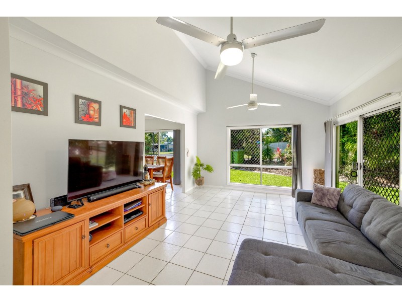 9 Lae Street, Trinity Beach QLD 4879