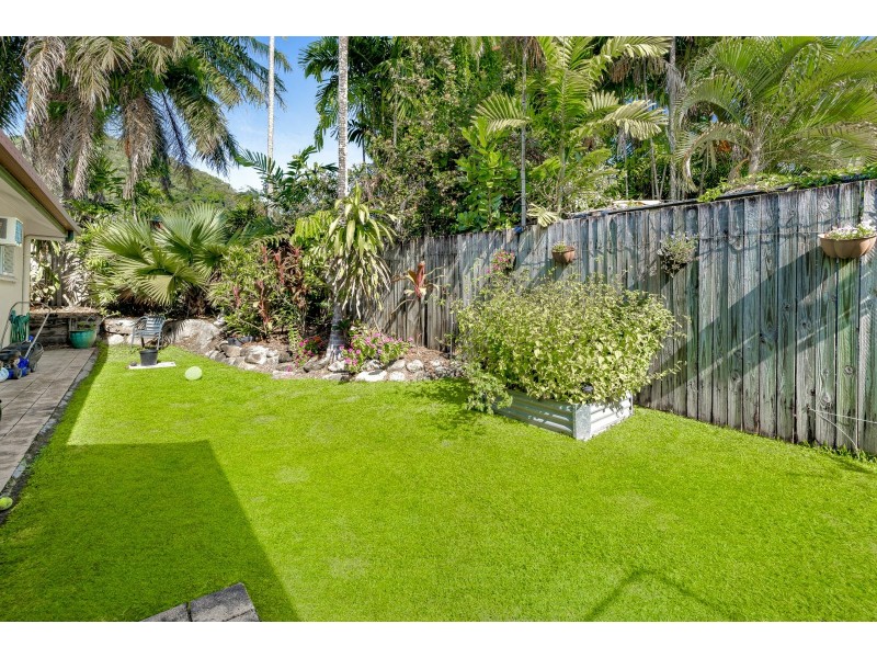 9 Lae Street, Trinity Beach QLD 4879