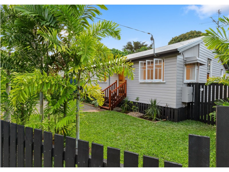 284 Kamerunga Road, Freshwater QLD 4870