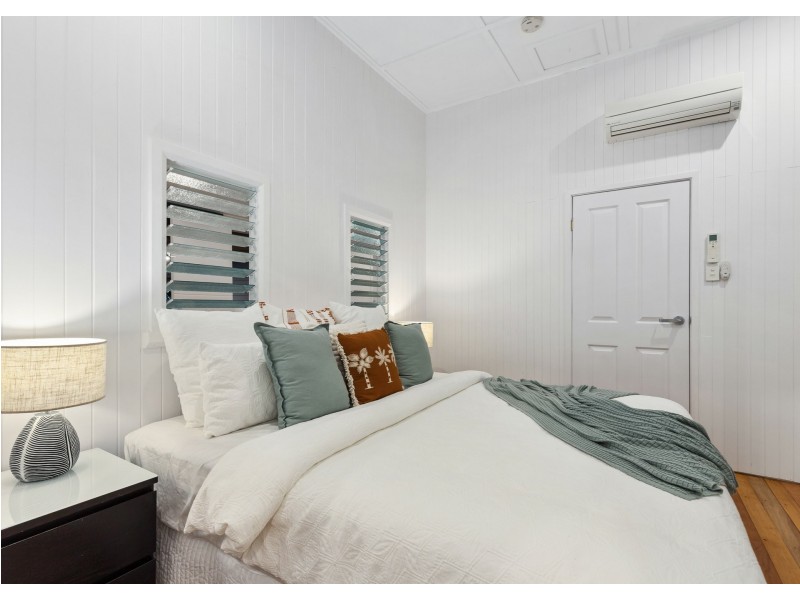 284 Kamerunga Road, Freshwater QLD 4870