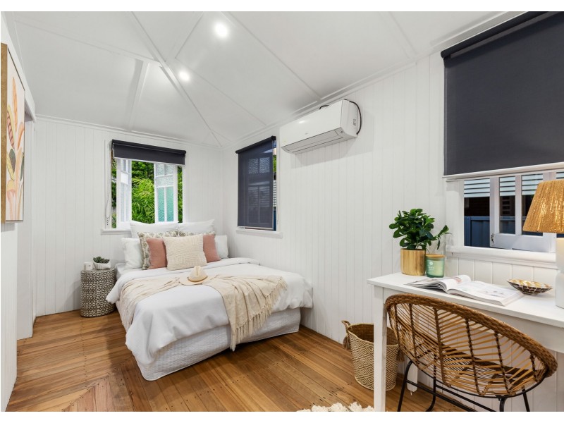 284 Kamerunga Road, Freshwater QLD 4870