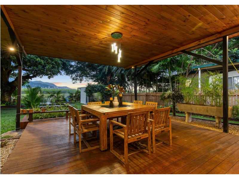 284 Kamerunga Road, Freshwater QLD 4870