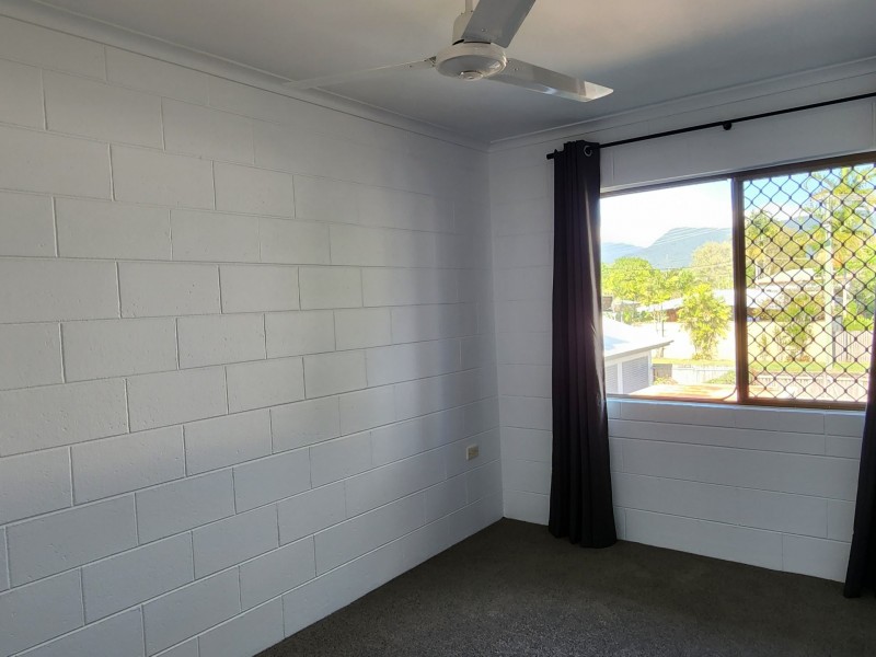 8/15 Earl Street, Westcourt QLD 4870