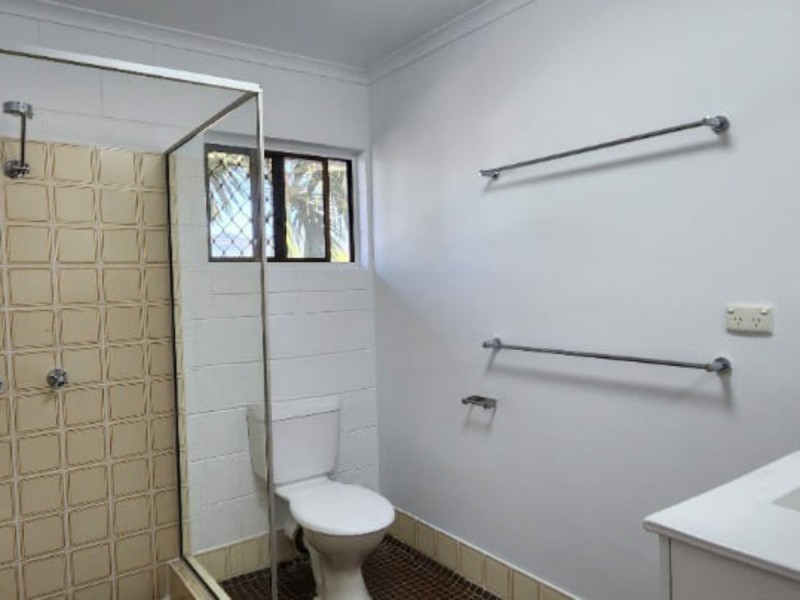 8/15 Earl Street, Westcourt QLD 4870