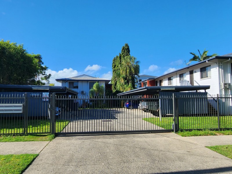 8/15 Earl Street, Westcourt QLD 4870