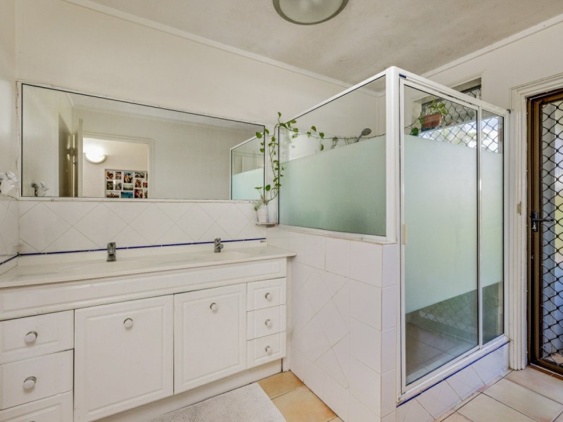29 Junction Street, Edge Hill QLD 4870