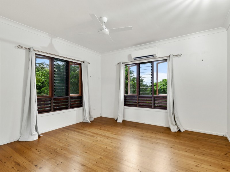 4 Mulurri Close, Caravonica QLD 4878