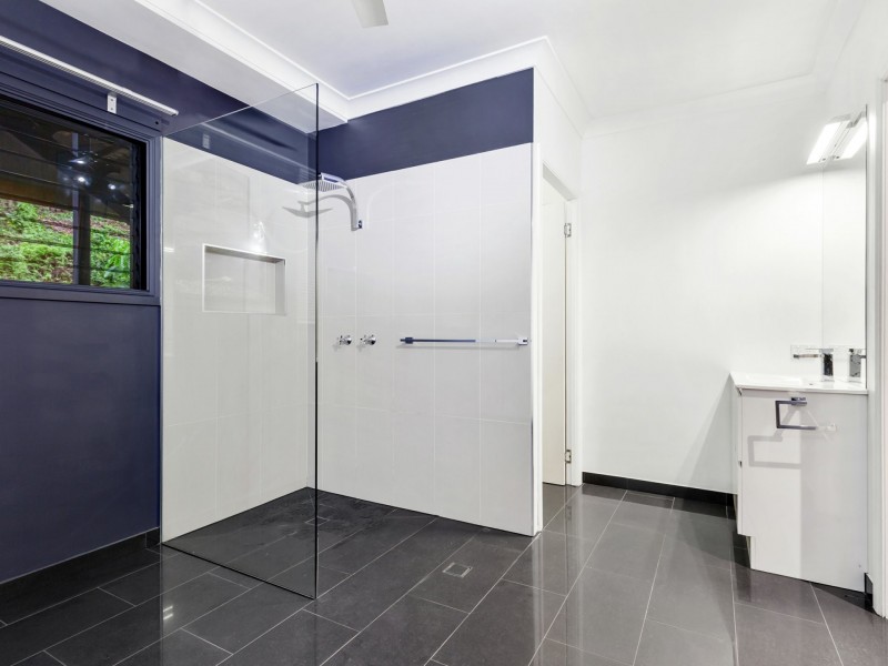 4 Mulurri Close, Caravonica QLD 4878