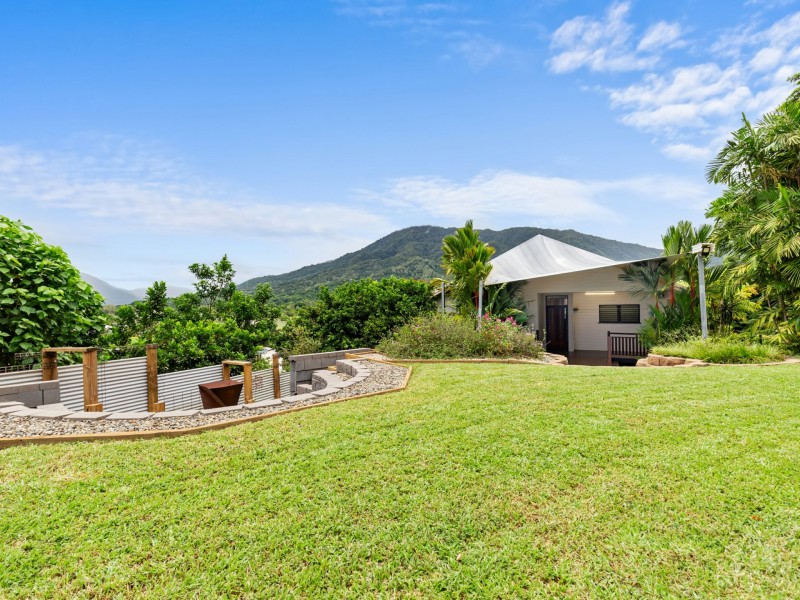 4 Mulurri Close, Caravonica QLD 4878