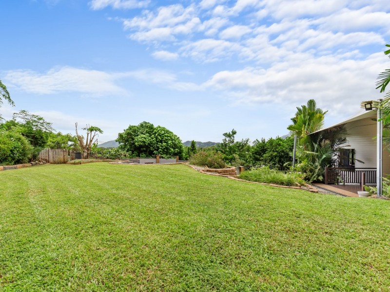 4 Mulurri Close, Caravonica QLD 4878