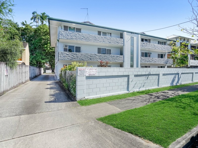 1/31 Digger Street, Cairns North QLD 4870