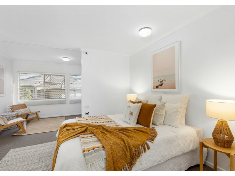 4/322 Pease Street, Edge Hill QLD 4870