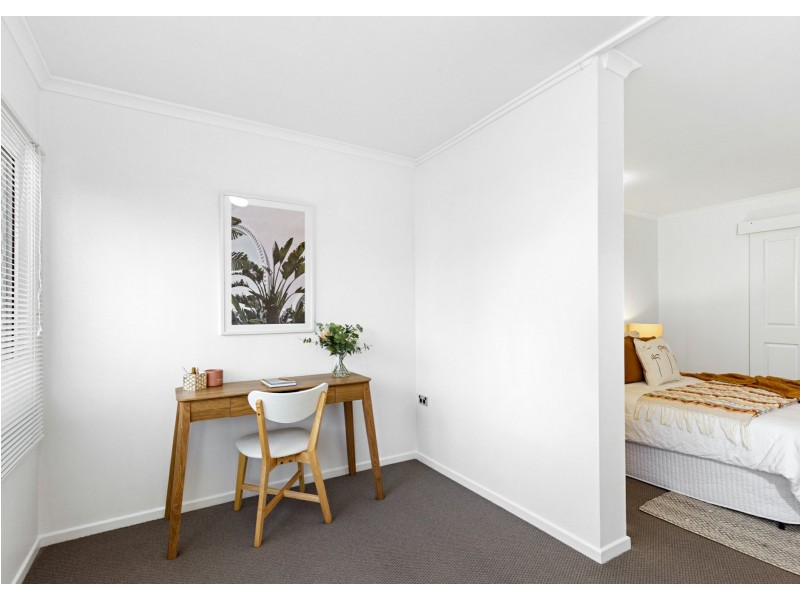 4/322 Pease Street, Edge Hill QLD 4870