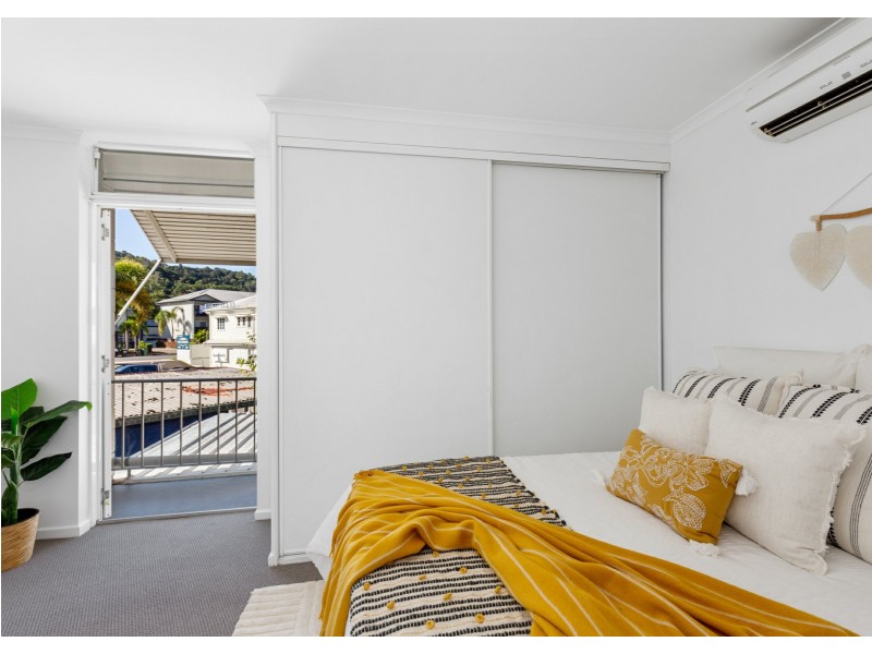 4/322 Pease Street, Edge Hill QLD 4870