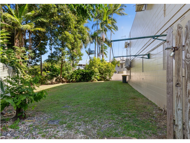 4/322 Pease Street, Edge Hill QLD 4870