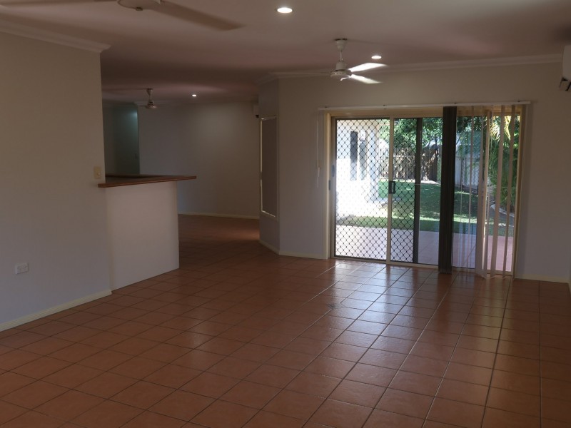 11 Kipling Street, Brinsmead QLD 4870