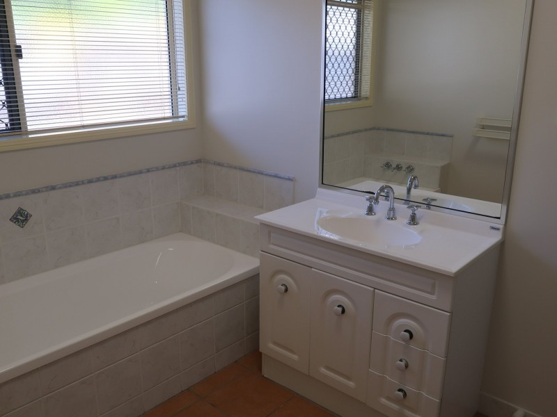11 Kipling Street, Brinsmead QLD 4870