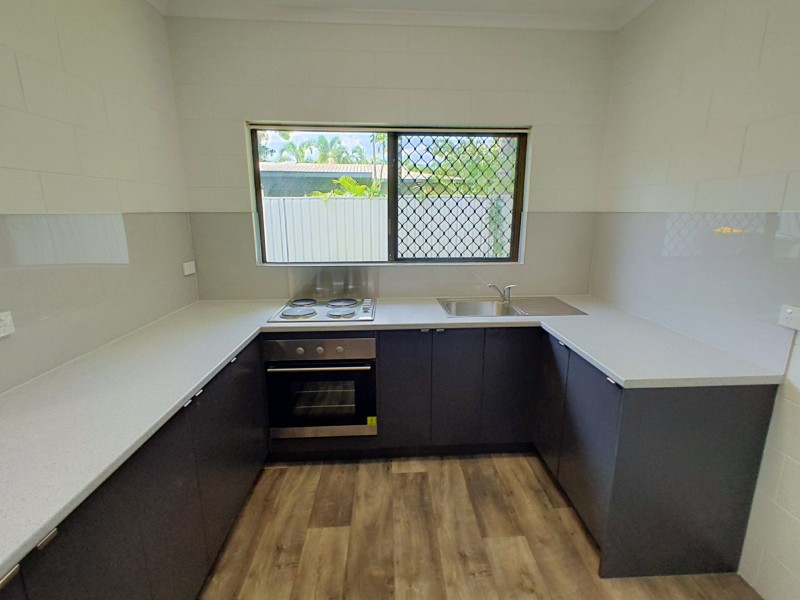 2/18 Turner Street, Whitfield QLD 4870
