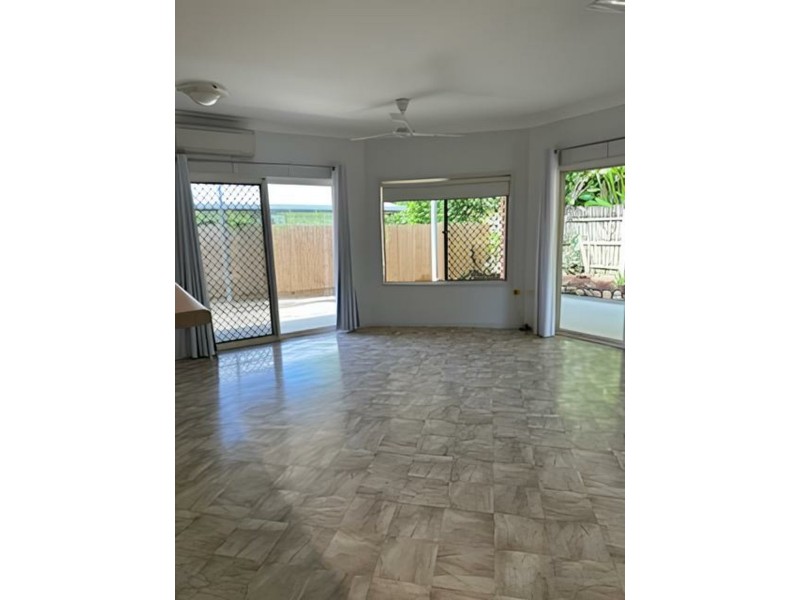 2/9 Glenlea Street, Edge Hill QLD 4870