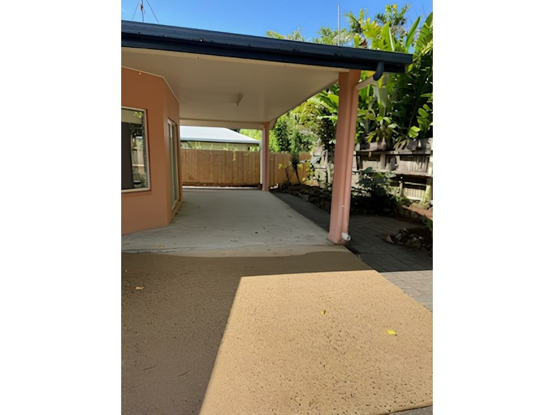 2/9 Glenlea Street, Edge Hill QLD 4870