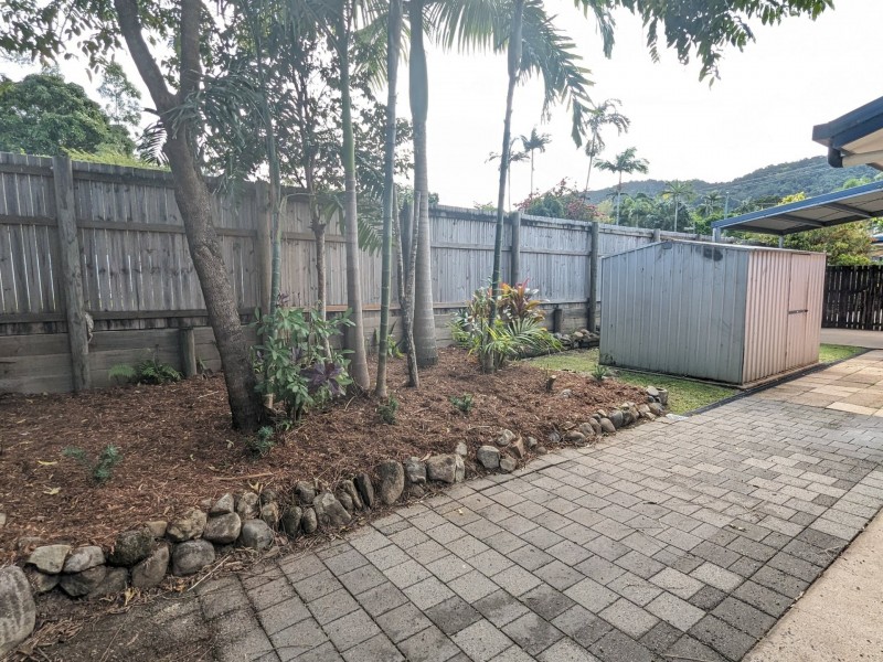 2/9 Glenlea Street, Edge Hill QLD 4870