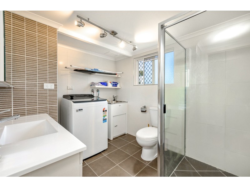 4/40-42 Old Smithfield Road, Freshwater QLD 4870