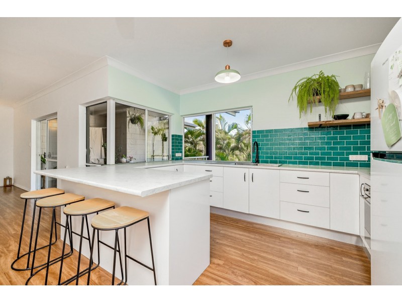 19/40-42 Old Smithfield Road, Freshwater QLD 4870