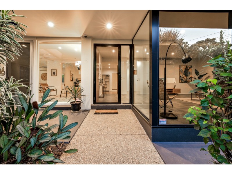 2-4 Kevin Street, Whitfield QLD 4870