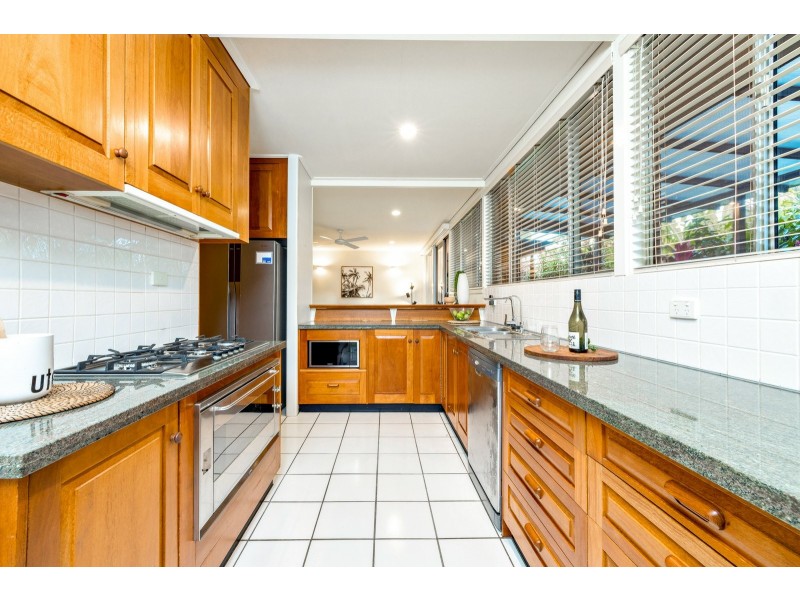 2-4 Kevin Street, Whitfield QLD 4870