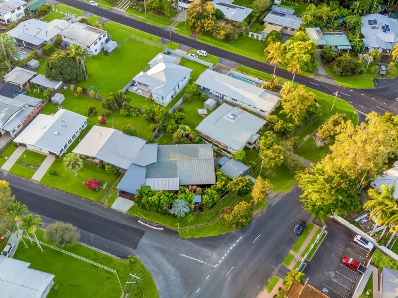 2-4 Kevin Street, Whitfield QLD 4870