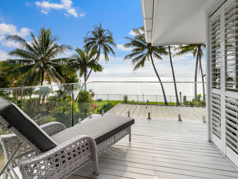 18 Hibiscus Lane, Holloways Beach QLD 4878